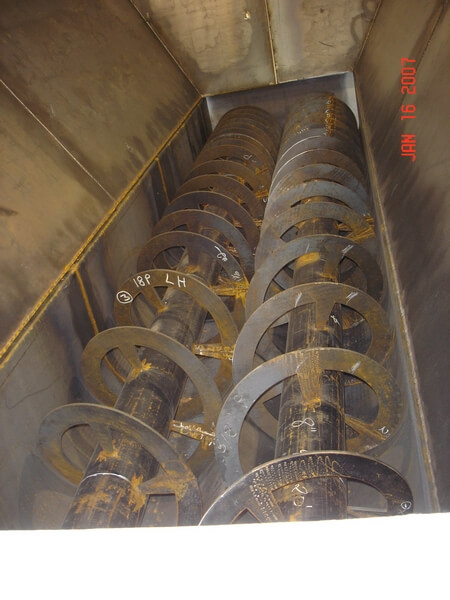 18-inch twin ribbon screw conveyor for a tire chip system