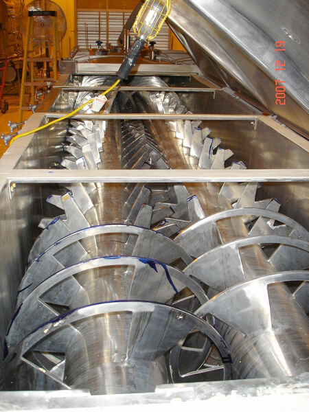 24-inch stainless steel cut-flight screw conveyor for moving cheese product